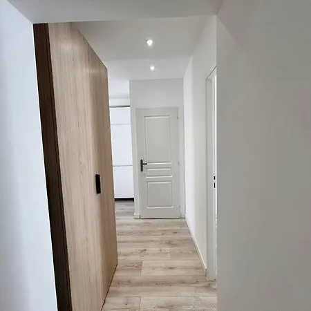 Mia- 4 Pers- Standing Neuf, Hyper Centre- Terrasse * Saint-Raphaël