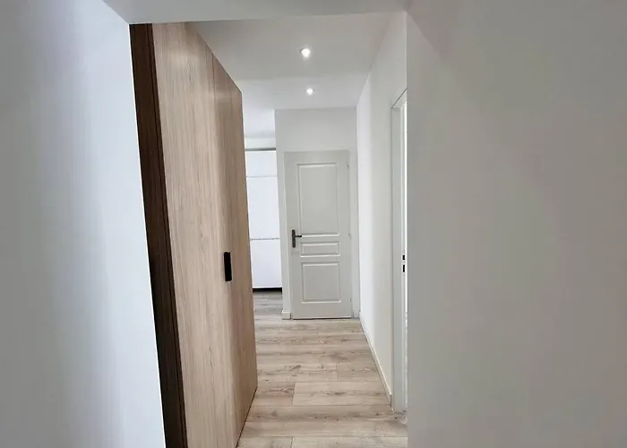 Mia- 4 Pers- Standing Neuf, Hyper Centre- Terrasse * Saint-Raphaël