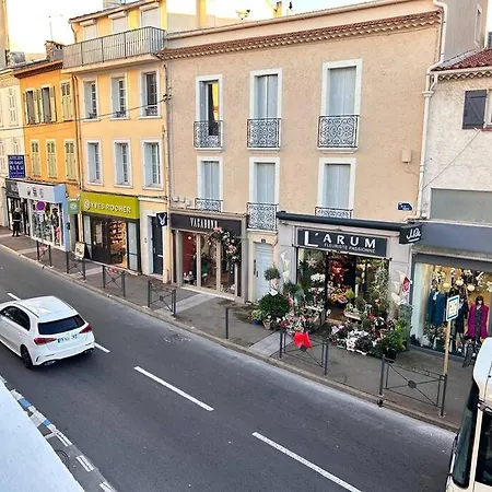 Apartment Mia- 4 Pers- Standing Neuf, Hyper Centre- Terrasse Saint-Raphael (Var)